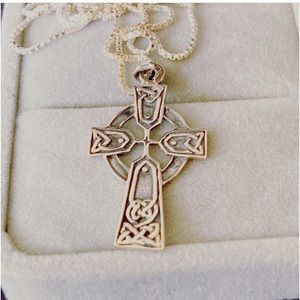 Sterling silver celtic cross pendant in s 20” box chain